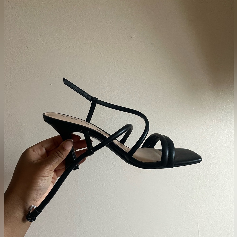 Women’s Size 9 Black Strap Heel